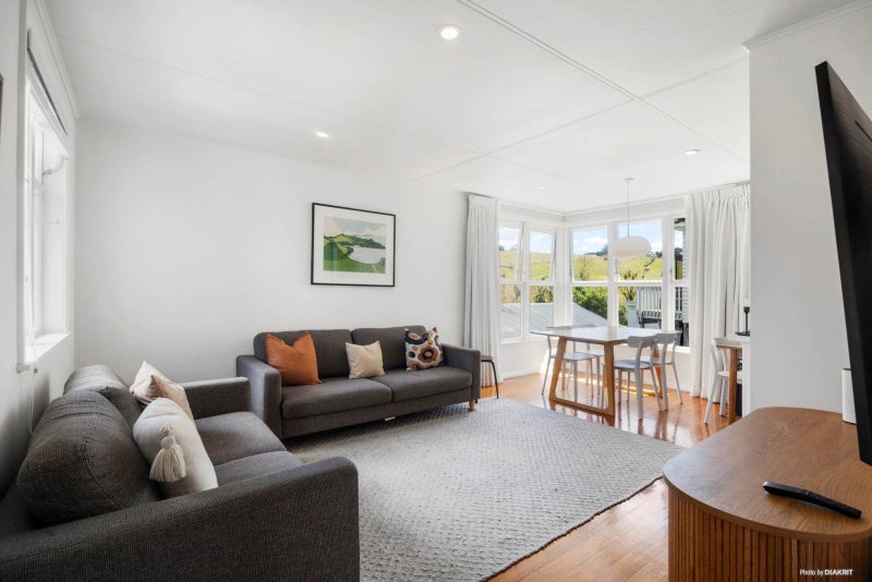 35 Apirana Avenue, St Johns - Carousel 2