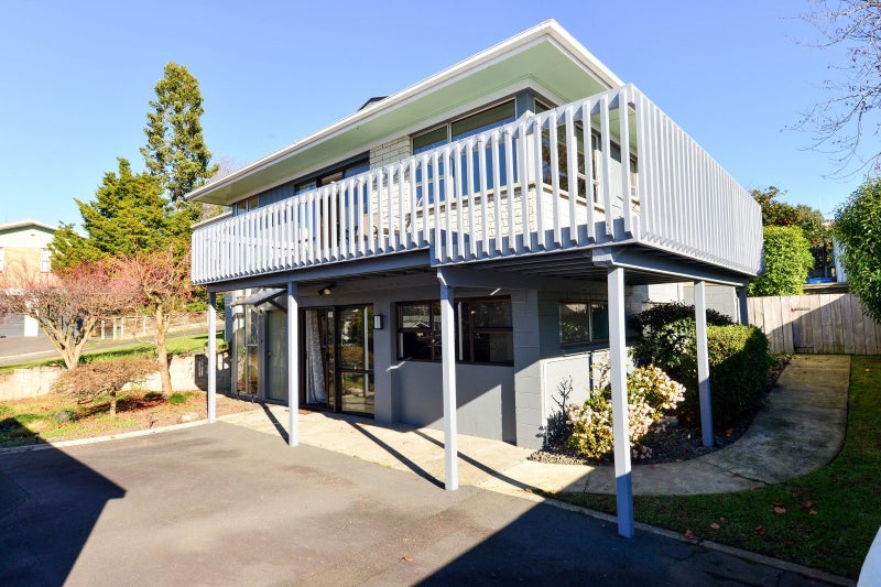 10 Hazelwood Avenue, Dinsdale, Hamilton - Carousel 2