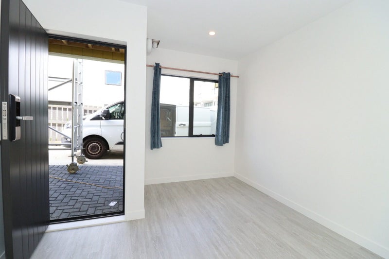 23A Camp Road, Mount Wellington, Auckland City, Auckland - Carousel 2