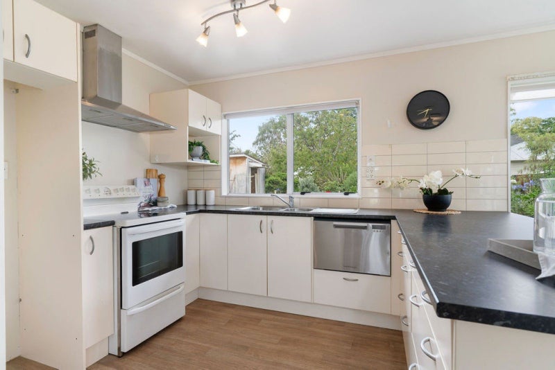 4 Seddon Street, Carterton - Carousel 2