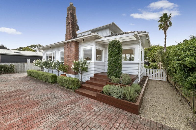 36 Second View Avenue, Beachlands, Auckland - Carousel 1