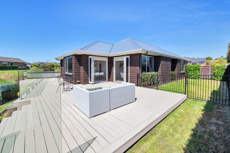 8 Giarni Place, Karaka, Papakura - Carousel 21