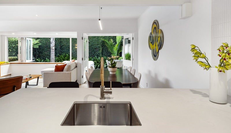 1C Rewiti Street, Orakei, Auckland - Carousel 1