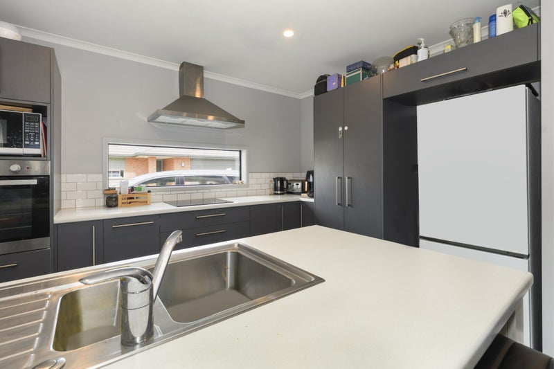 18 RABY LANE, Pyes Pa, Tauranga - Carousel 2