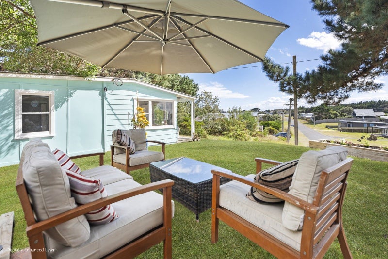 8 Signal Street, Foxton Beach, Foxton - Carousel 2