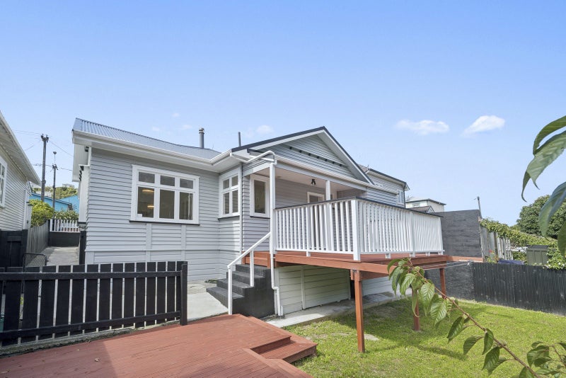 112 Moxham Avenue, Hataitai, Wellington, Wellington - Carousel 2