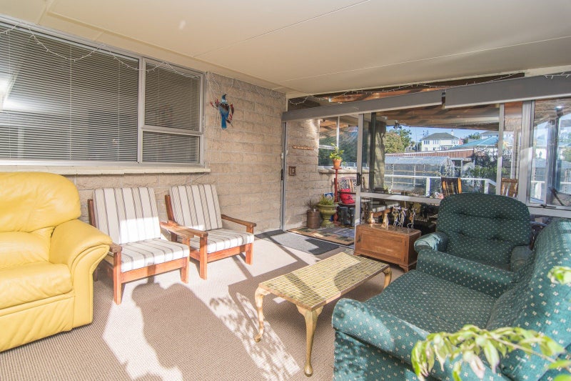 6 Clyde Carr Crescent, Waimataitai, Timaru - Carousel 2