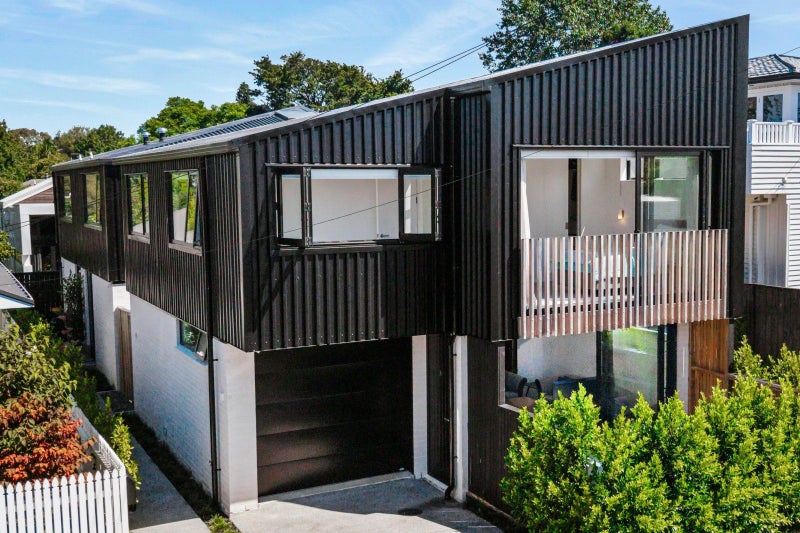 7A Manor Place, Point Chevalier, Auckland - Carousel 1