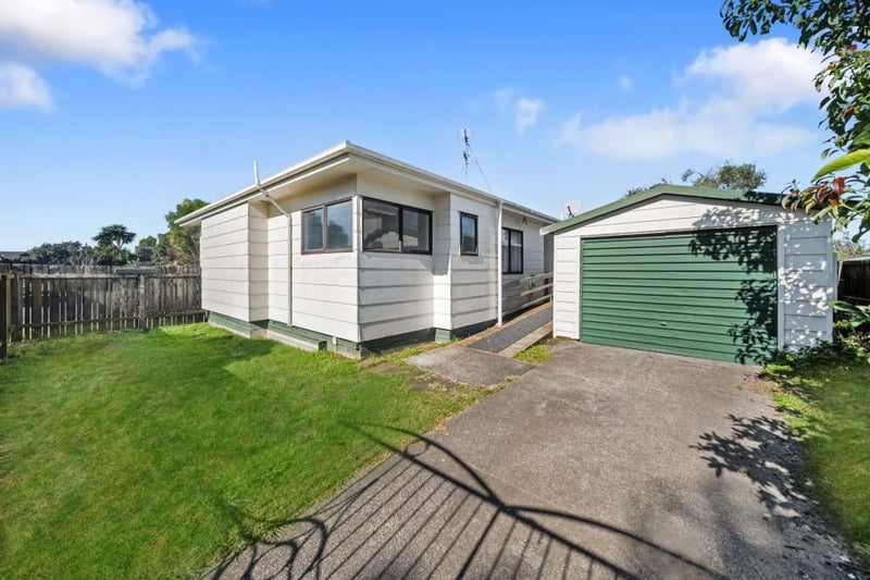 1 Dalmahoy Place, Wattle Downs, Manukau City, Auckland - Carousel 1
