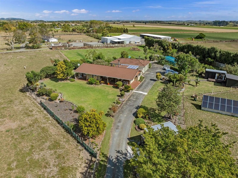 6835 State Highway 12, Turiwiri - Carousel 2