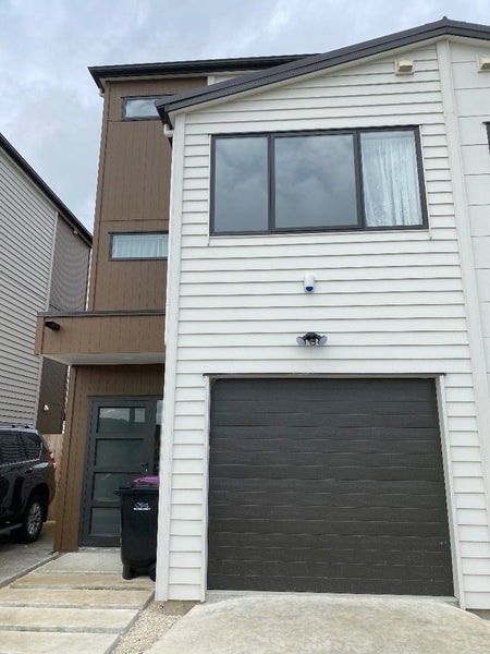 15 Bloom Crescent, Sunnyvale, Auckland - Carousel 10