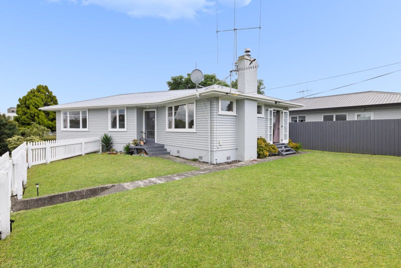 75 Hynds Road, Gate Pa, Tauranga - Carousel 1