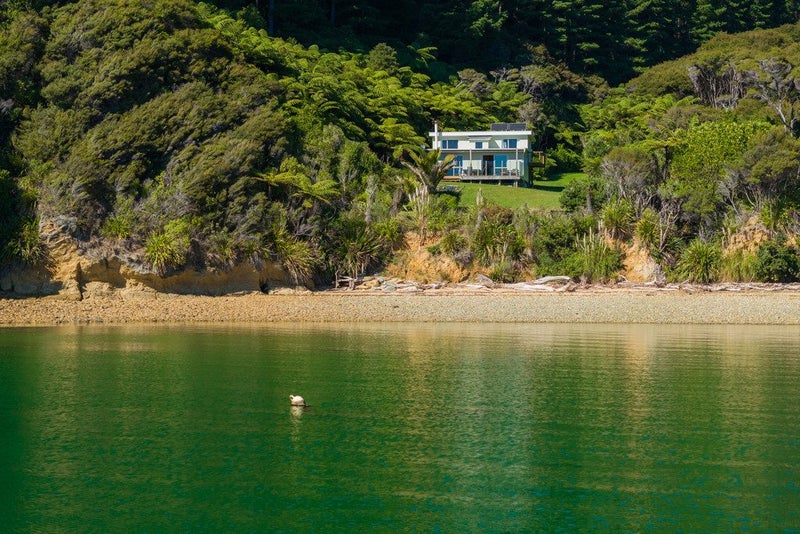 0 Grants Bay, Manaroa, MARLBOROUGH SOUNDS - Carousel 1