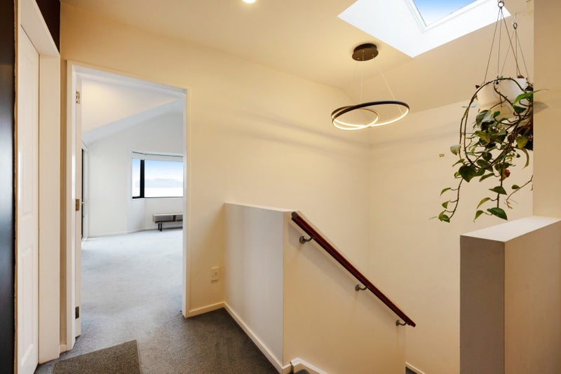 54 Sar Street, Pipitea, Wellington - Carousel 1