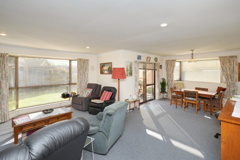 14 Hewitts Road, Woodend, Woodend - Carousel 2