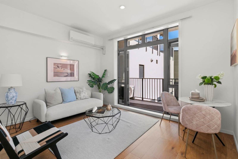 GC/23 Upper Queen Street, Newton, Auckland - Carousel 14