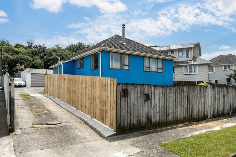 15 Maher Place, Ranui, Porirua - Carousel 1