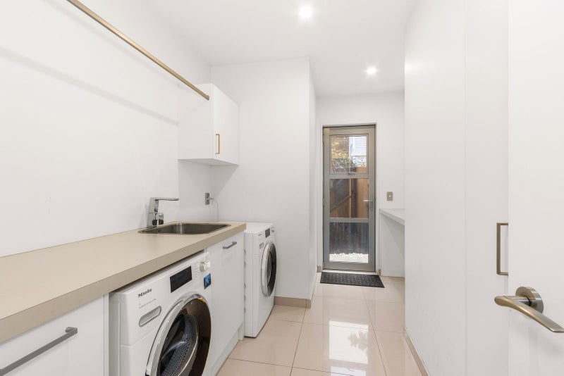 9 Wai-Iti Terrace, Burnside, Christchurch - Carousel 24