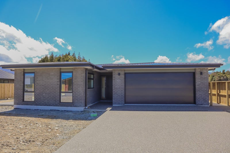 10A Hinau Crescent, Kaiata, Greymouth - Carousel 1