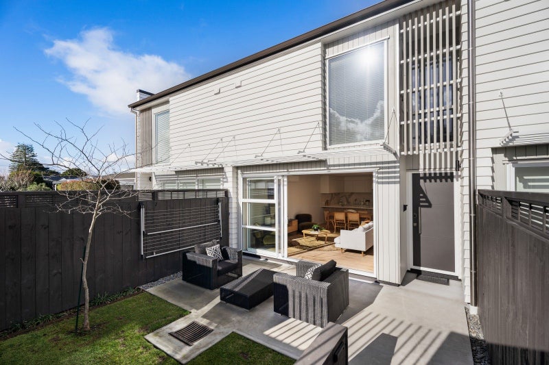 24A Riverview Road, Panmure, Auckland - Carousel 2