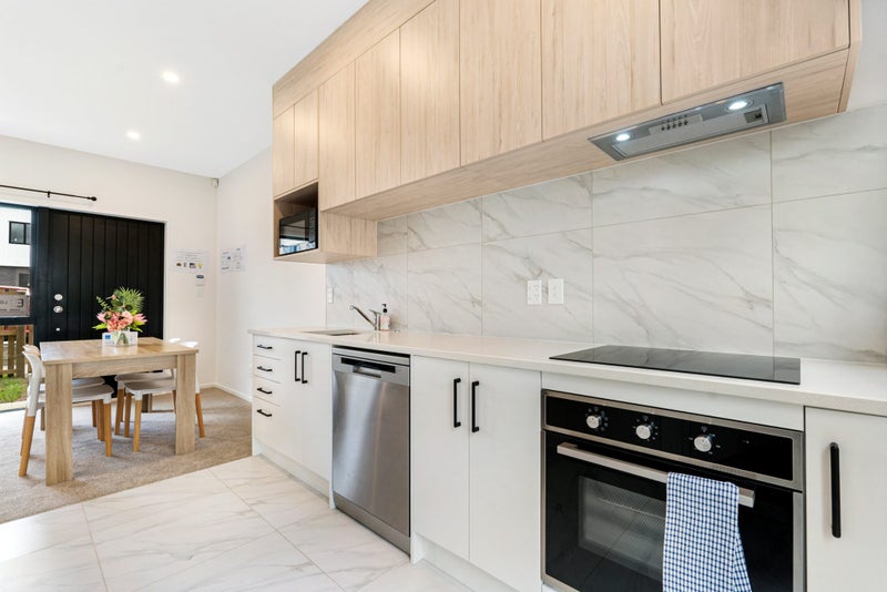 6 Aumarire Lane, Favona, Auckland - Carousel 2