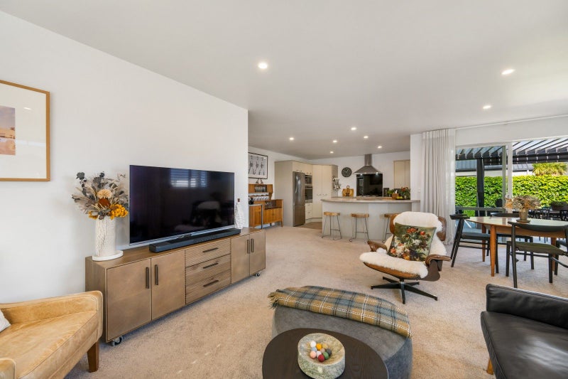1 Ironside Drive, Wanaka, Wanaka - Carousel 2