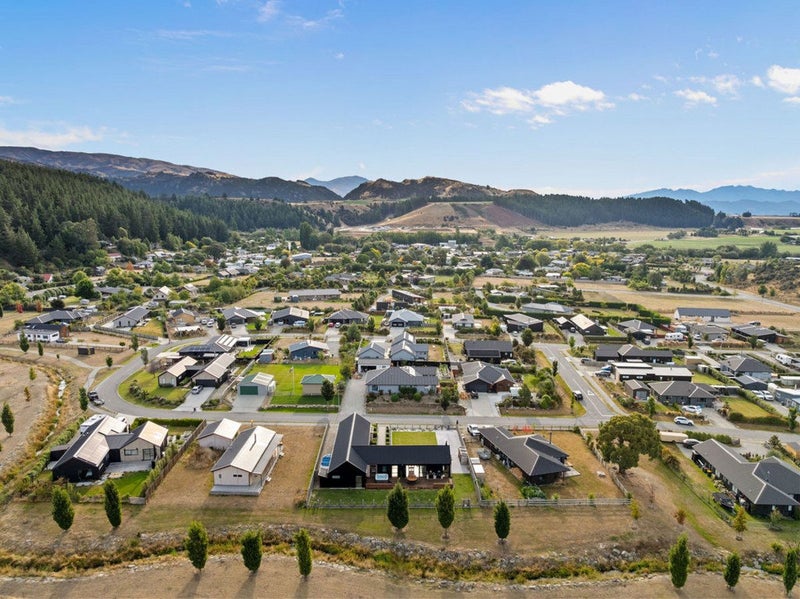 36 Cooper Crescent, Cromwell - Carousel 35