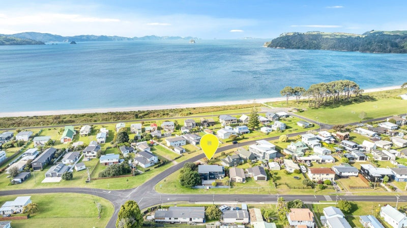 2 Banks Street, Cooks Beach, Whitianga - Carousel 1