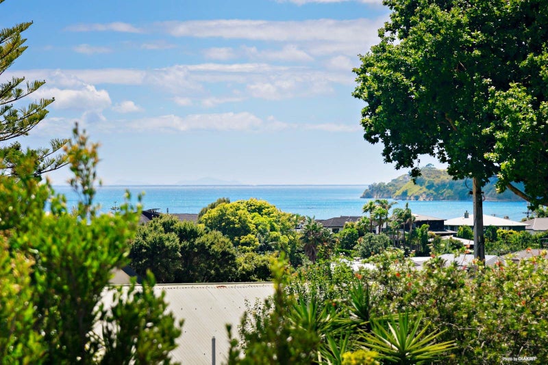 1/18 D'oyly Drive, Stanmore Bay, Whangaparāoa - Carousel 1