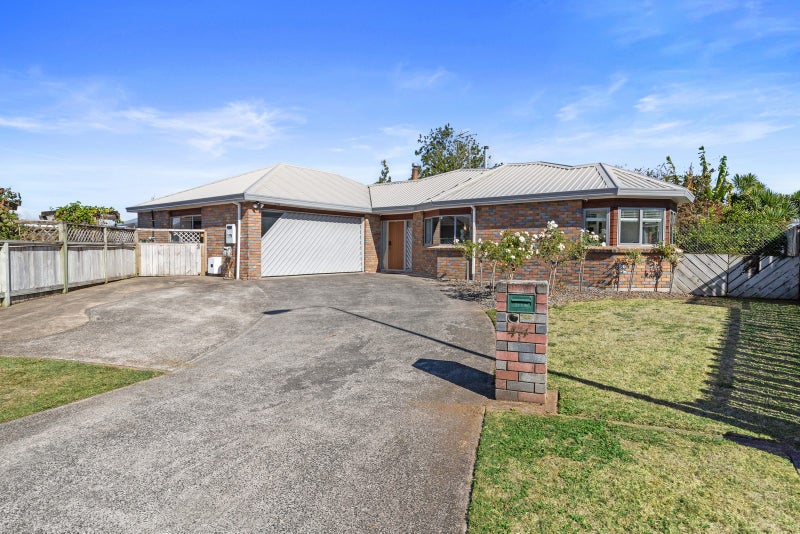 44 Forth Crescent, Glenview, Hamilton - Carousel 1