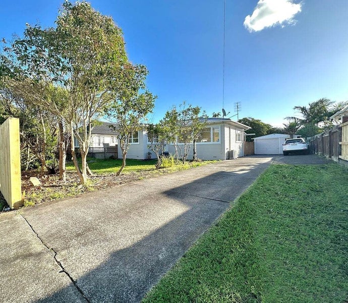 77 Dale Crescent, Pakuranga, Auckland - Carousel 2