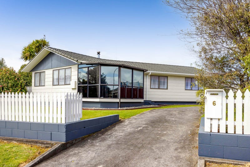 6 Sunnyvale Street, Bell Block, New Plymouth - Carousel 1