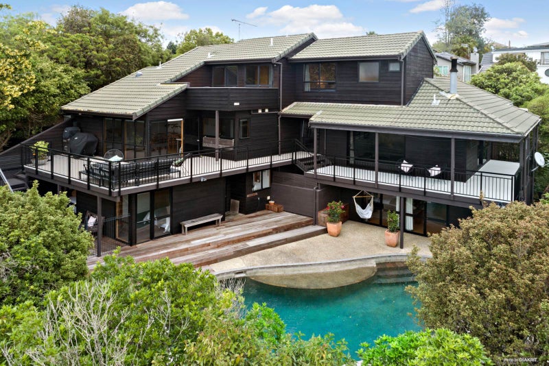 14 Castleton Drive, Howick, Auckland - Carousel 1