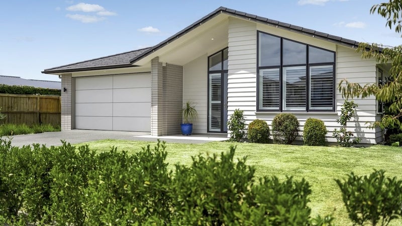 173 Ninth View Avenue, Beachlands, Auckland - Carousel 1