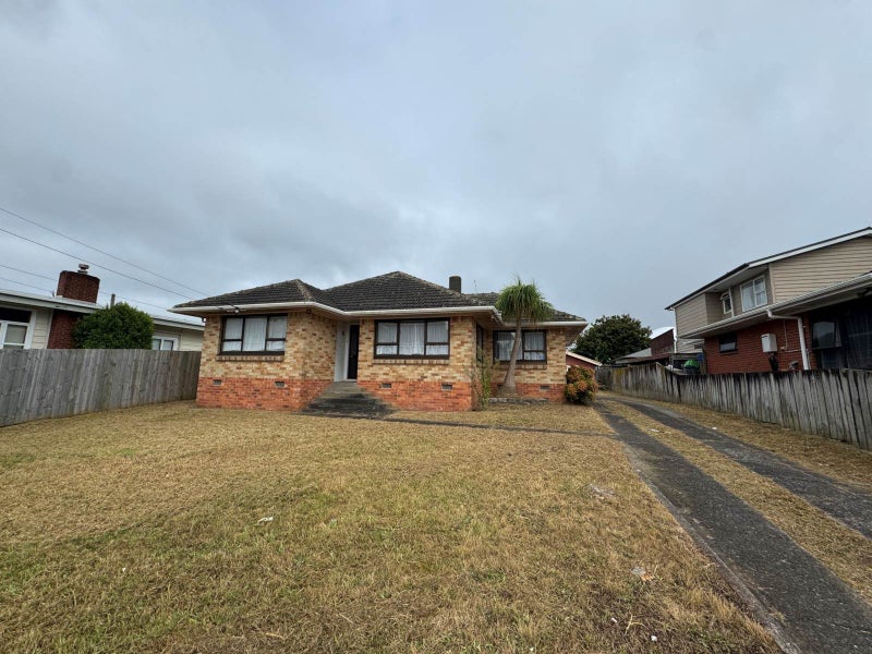 46 McKean Avenue, Manurewa, Auckland - Carousel 1