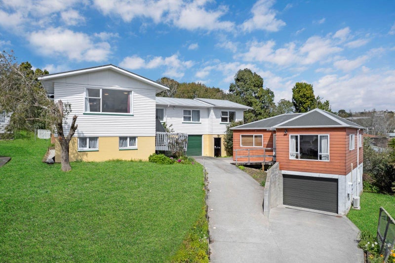 20 Wykeham Place, Glenfield, Auckland - Carousel 1