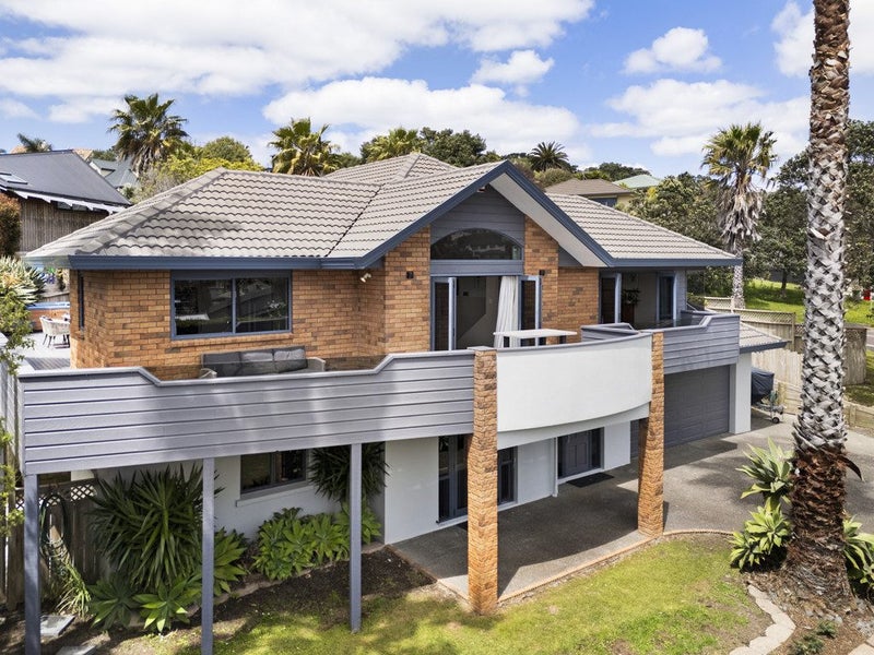 14 Coralsea Way, Arkles Bay, Whangaparaoa - Carousel 2