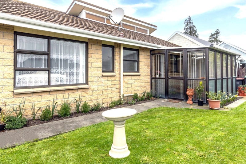 1/207 King Street, Temuka - Carousel 1