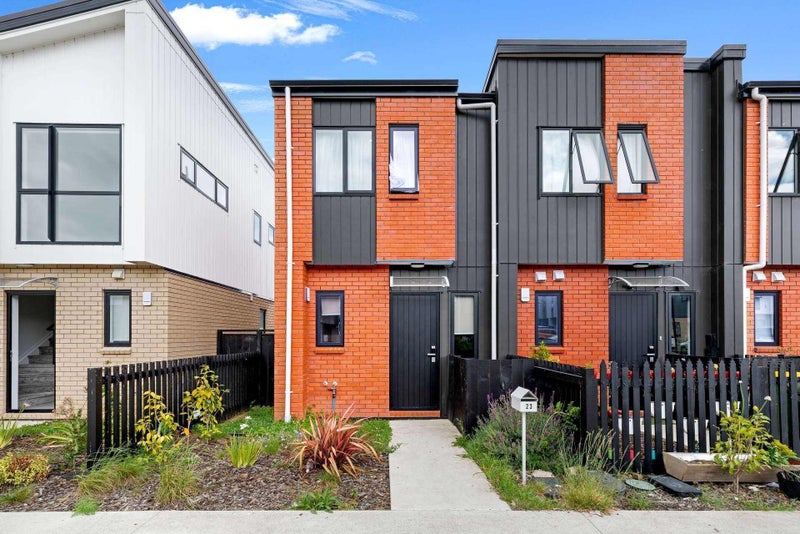 23 Rana Road, Flat Bush, Manukau City, Auckland - Carousel 1