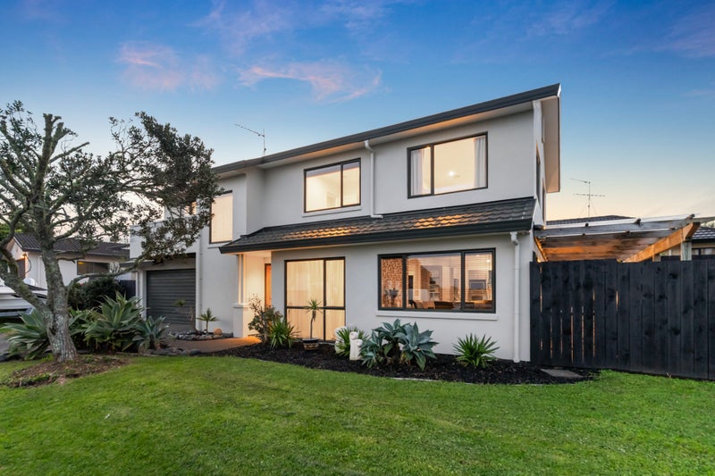12 Coventry Way, Long Bay, Auckland - Carousel 1