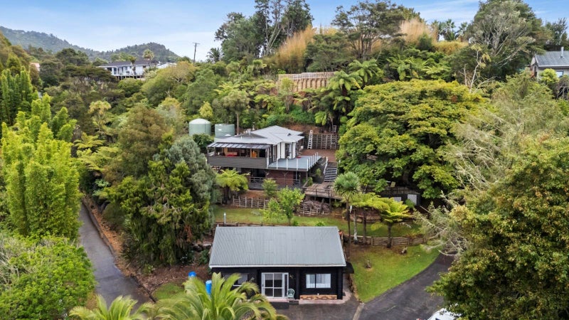 274 Forest Hill Road, Waiatarua, Auckland - Carousel 1