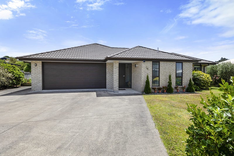 14 Te Arakete Place, Hurworth - Carousel 1