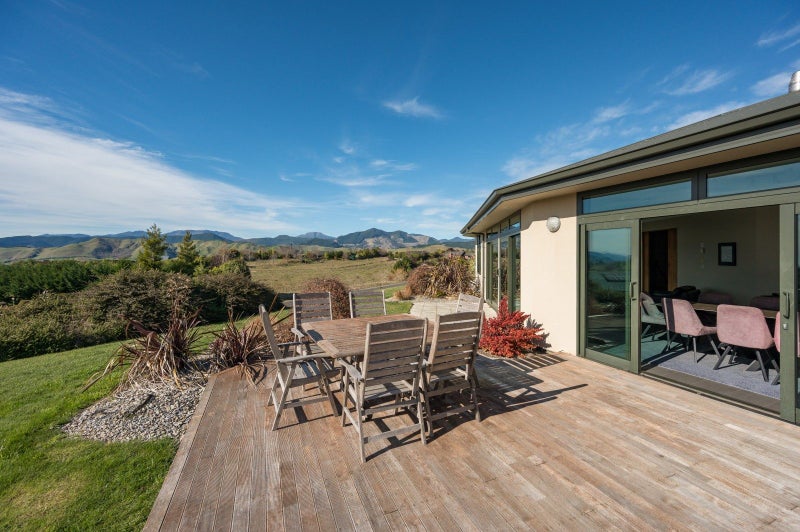 23 Kilkenny Place, Wakefield - Carousel 2
