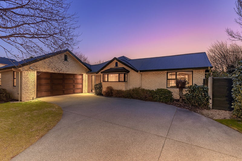 44 Millstream Drive, Lincoln, Lincoln - Carousel 1