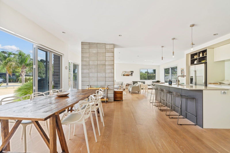 4 Coral Place, Matapouri, Whangārei - Carousel 1