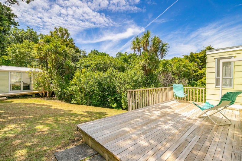 21 Wonderview Road, Leigh, Leigh - Carousel 1