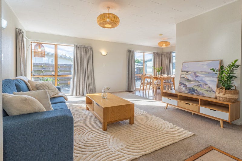 6 Lomond Place, Tamatea, Napier - Carousel 2