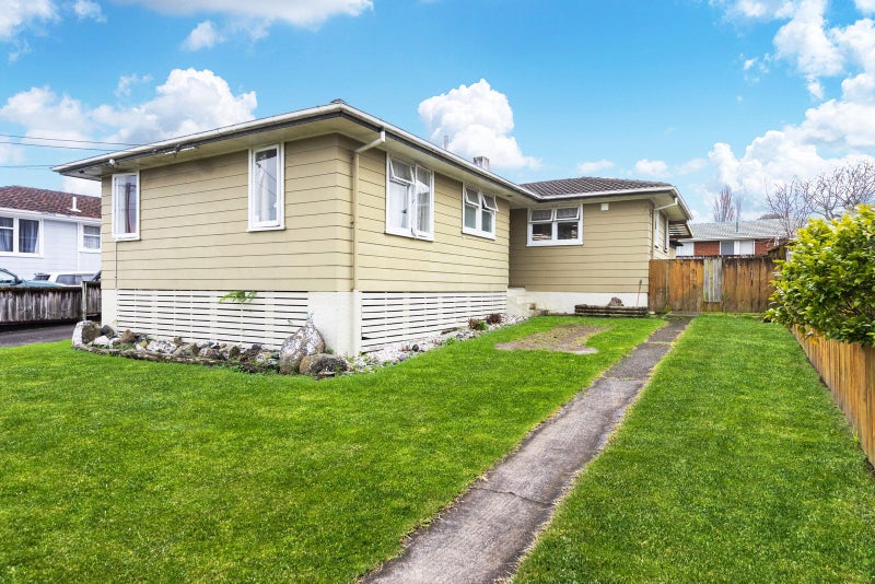 16 Old Wairoa Road, Papakura, Papakura - Carousel 1