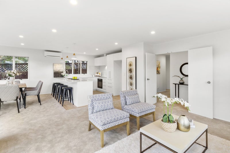 2/893 Beach Road, Waiake, Auckland - Carousel 2