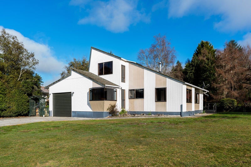 21 Grey Street, Murchison - Carousel 1